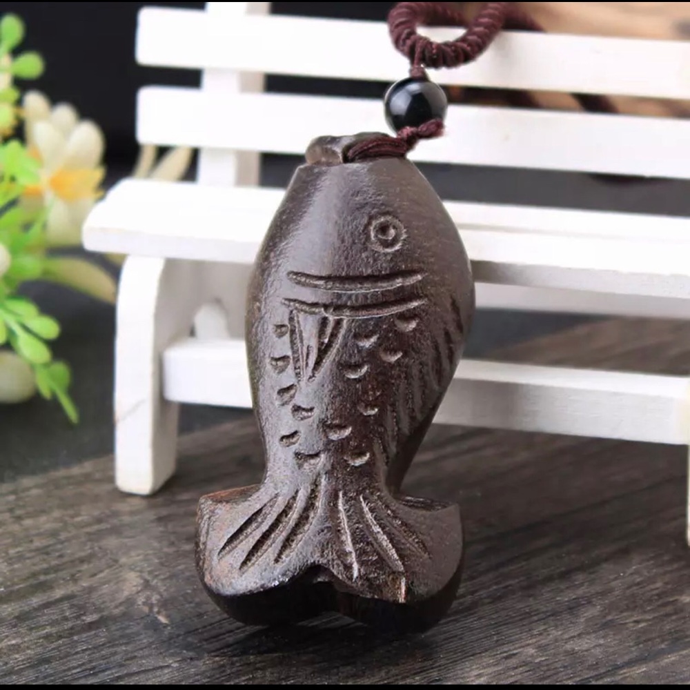 Cool Vintage Sandalwood Fish Necklace